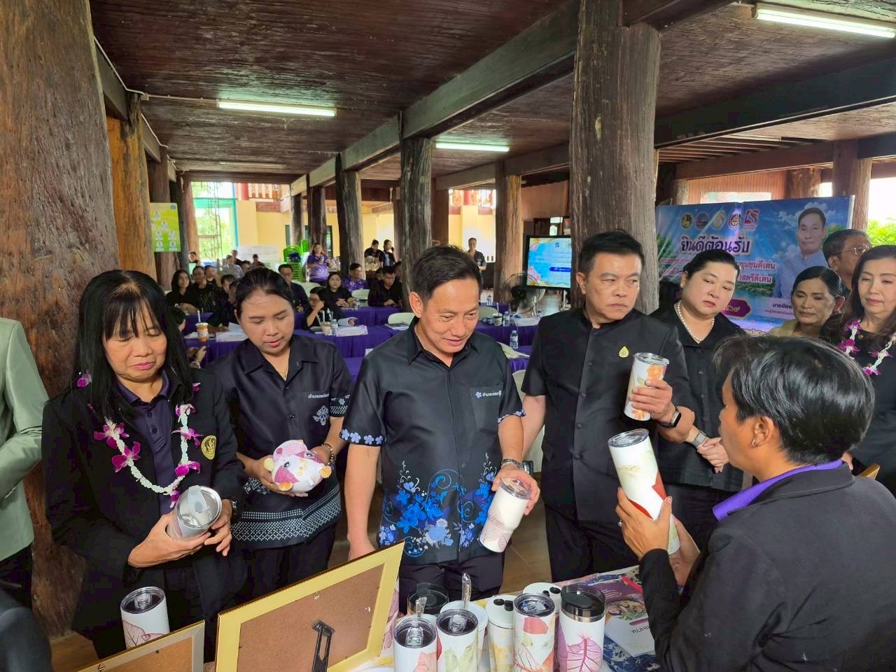 🏅🌟 พช.ชลบุรี ลงพื้นที่คัดสรรกิจกรรมพัฒนาชุมชนดีเด่นระดับจังหวัด และคัดเลือกคนกองทุนพัฒนาบทบาทสตรีดีเด่นระดับจังหวัด ประจำปี 2569 ณ อำเภอพนัสนิคม 🌟🏅