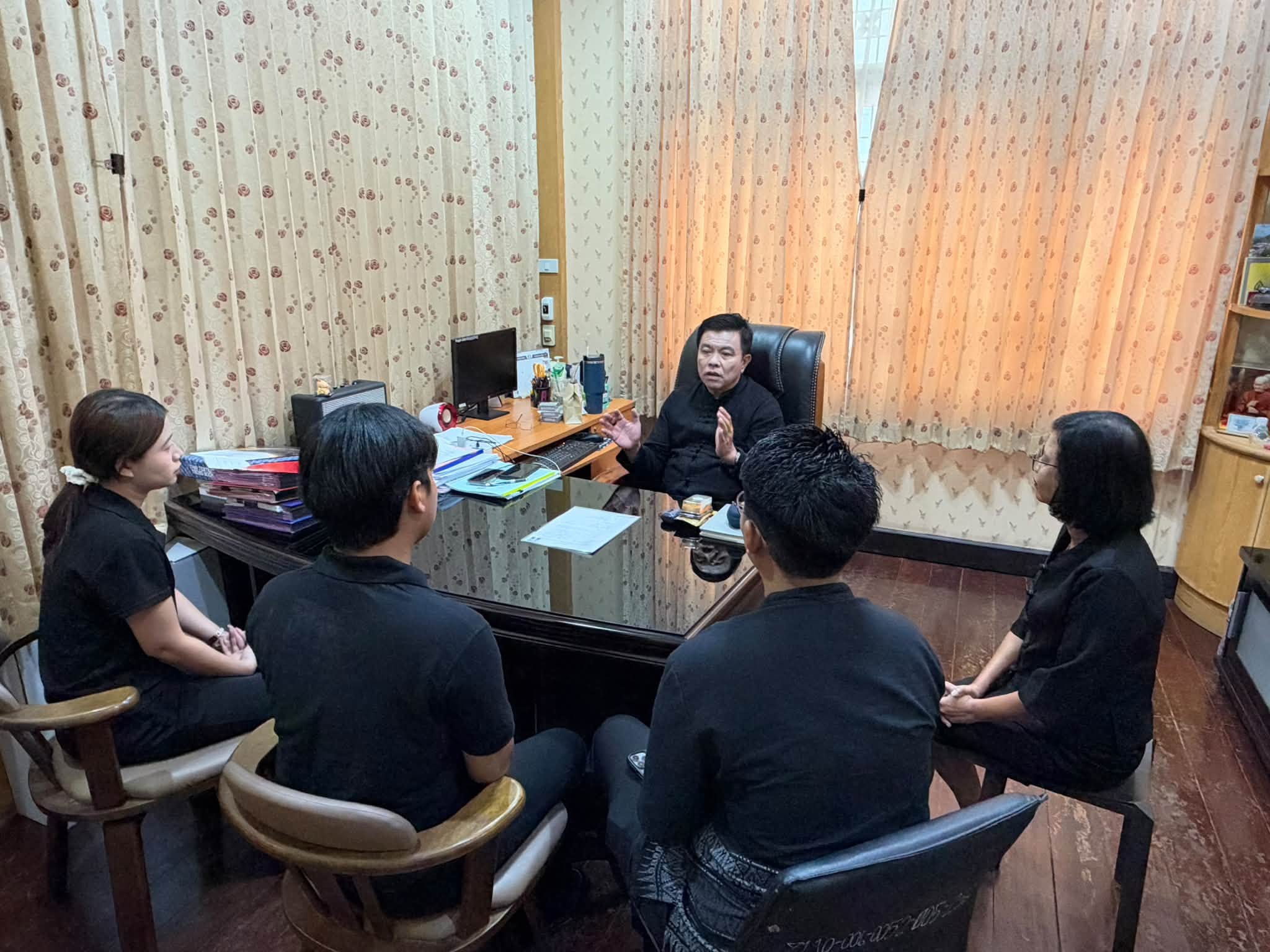 🤝📋 พช.ชลบุรี รับรายงานตัวอาสาพัฒนา (อสพ.) รุ่นที่ 78 พร้อมทำข้อตกลงและลงนามสัญญาจ้าง 📋🤝
