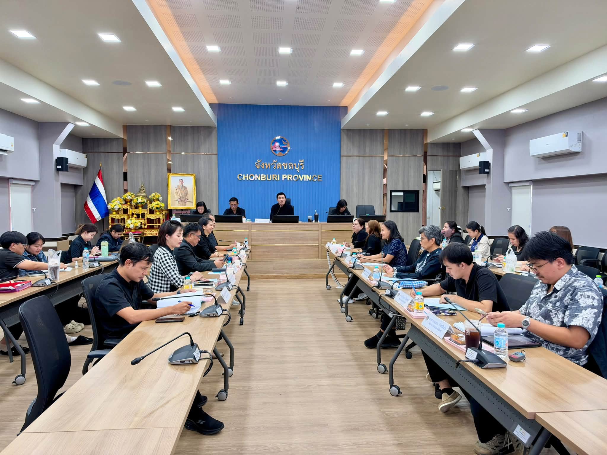 📊🤝 พช.ชลบุรี จัดประชุมผู้อำนวยการกลุ่มงาน และพัฒนาการอำเภอ จังหวัดชลบุรี ครั้งที่ 9/2569 🤝📊