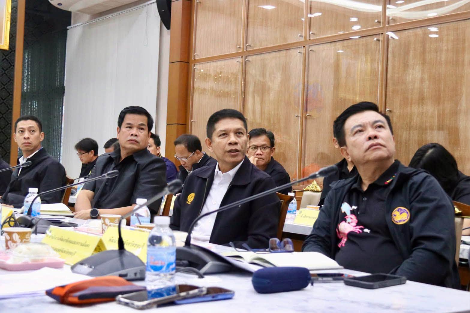 🛡️🌧️ พช.ชลบุรี ร่วมประชุมกองบัญชาการป้องกันและบรรเทาสาธารณภัยแห่งชาติ (บกปภ.ช.) ติดตามสถานการณ์อุทกภัยทั่วประเทศ 🌧️🛡️