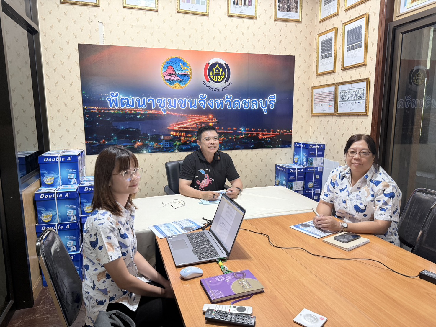 พช.ชลบุรี ขานรับนโยบายกรมฯ ร่วมประชุมชี้แจงแนวทางบริหารจัดเก็บข้อมูล จปฐ. และ กชช. 2ค ปี 2570 ผ่านระบบ Video Conference